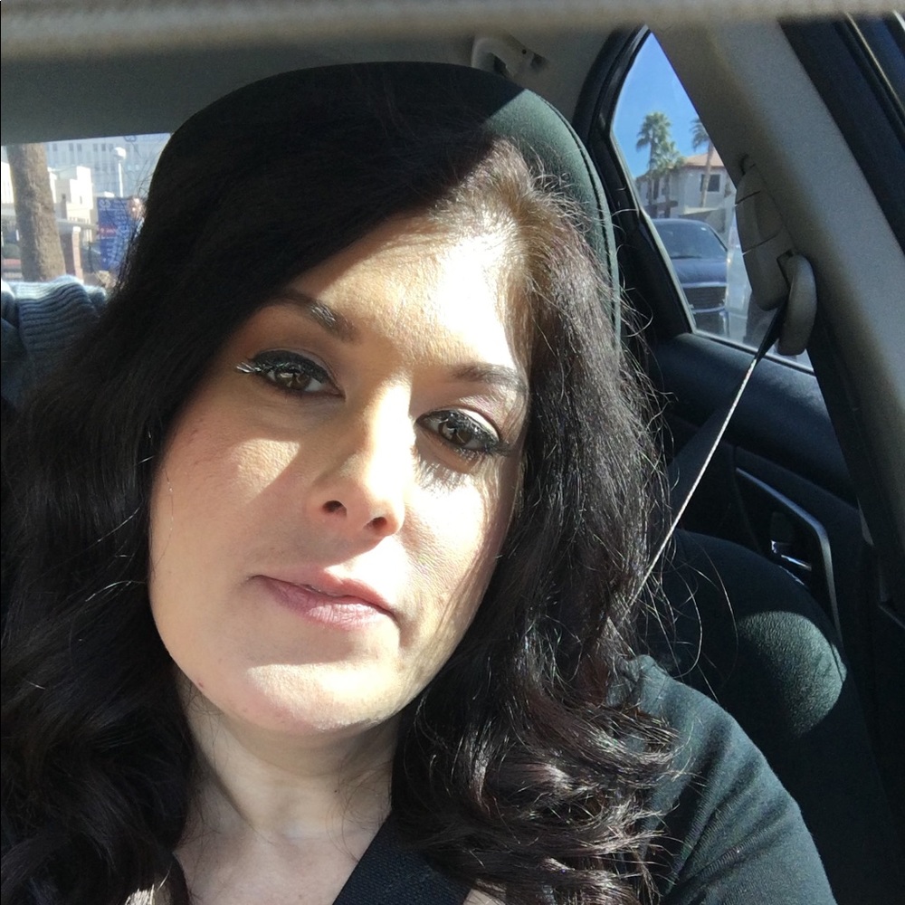 Meet your Posher, Stephanie